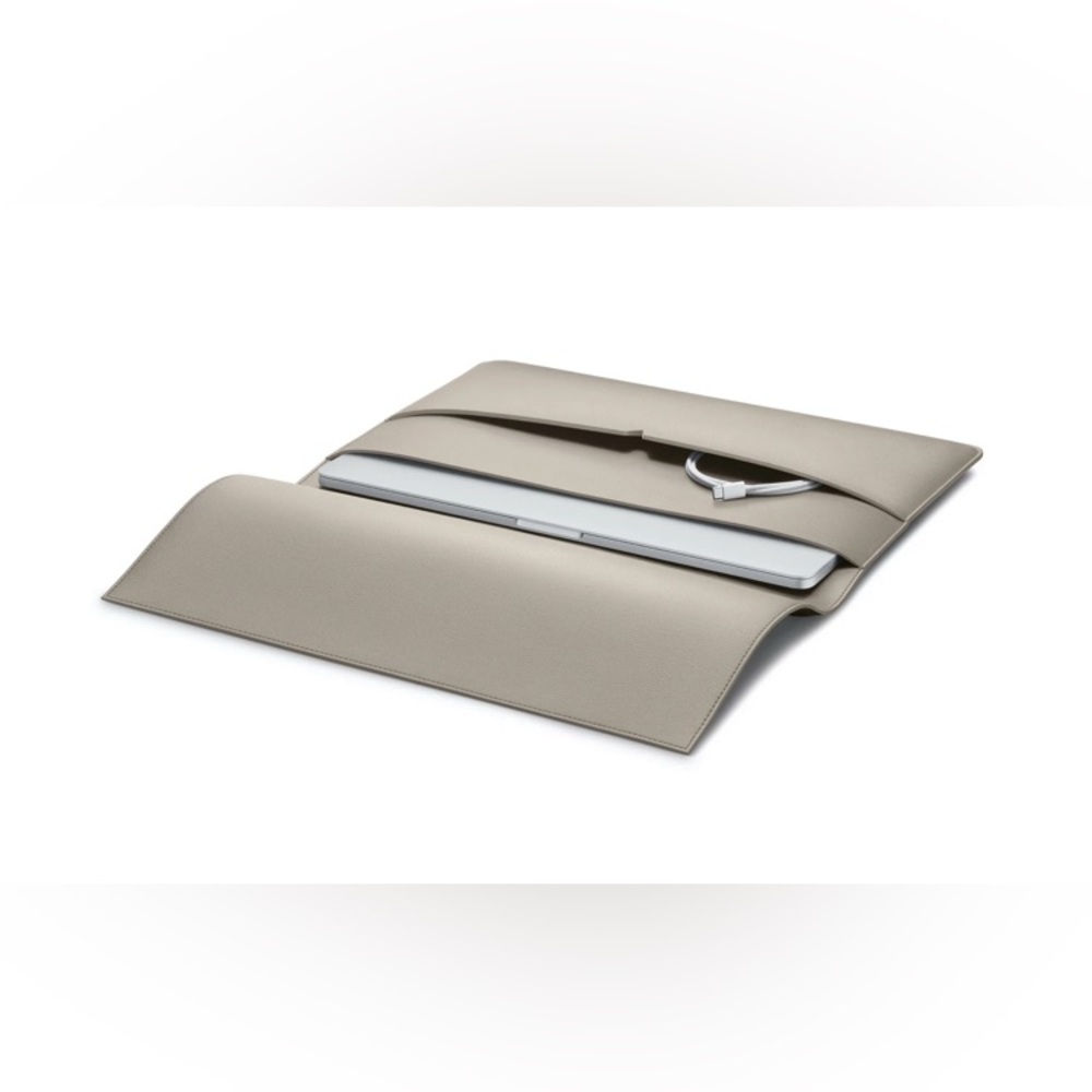 Von Holzhausen The MacBook Portfolio 16-inch | NWT